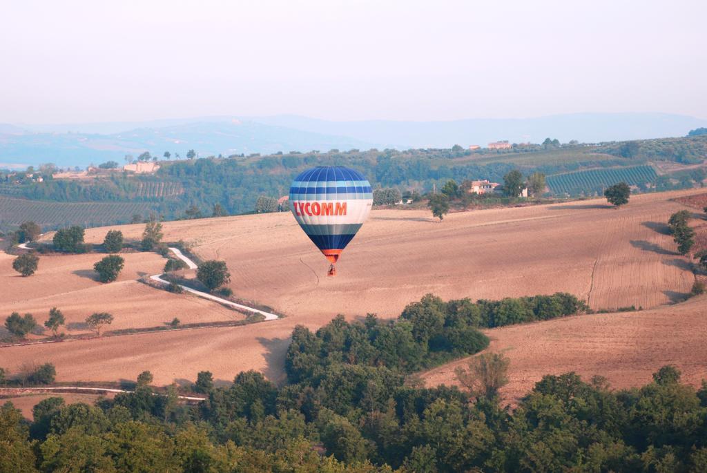 Casarciccia Guest House Todi Luaran gambar